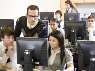 СУ прави едногодишен курс за учители по информатика и ИТ