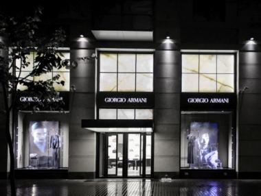 „Армани“ иска да отвори фабрика в България
