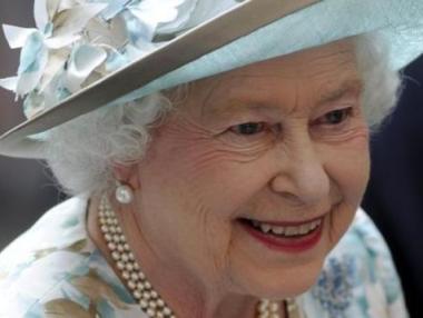 Днес Елизабет II стана най-дългоуправляващият британски монарх