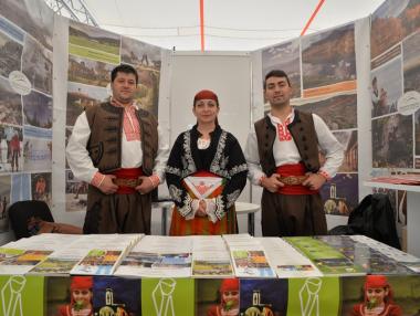 Български общини показаха своите традиции и обичаи