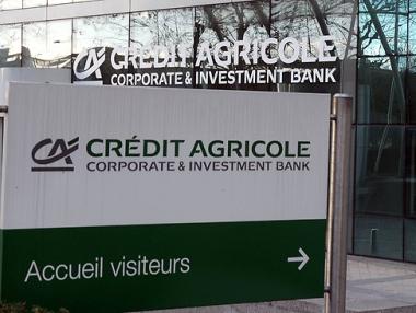 Crédit Agricole глобена с 900 млн. долара