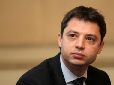 Протестите трябваше да са при подписването за американските ВЕИ-та