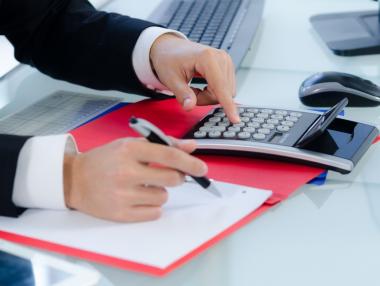 Запазва се независимия одит за малките фирми