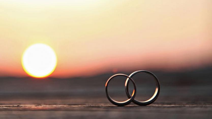 54% от българите избират съжителство чрез брак
