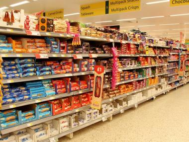 Бюджетът ще загуби 60 млн. лв. приходи от данък „вредни храни“