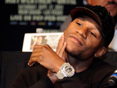 Мейуедър е най-богатият спортист за 2015 г.