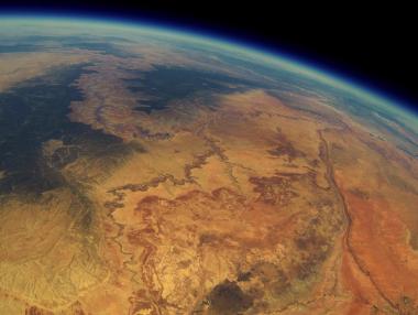 Уникални кадри от космоса, заснети случайно с GoPro