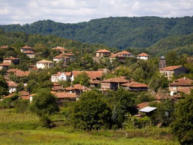 Закриха още две села