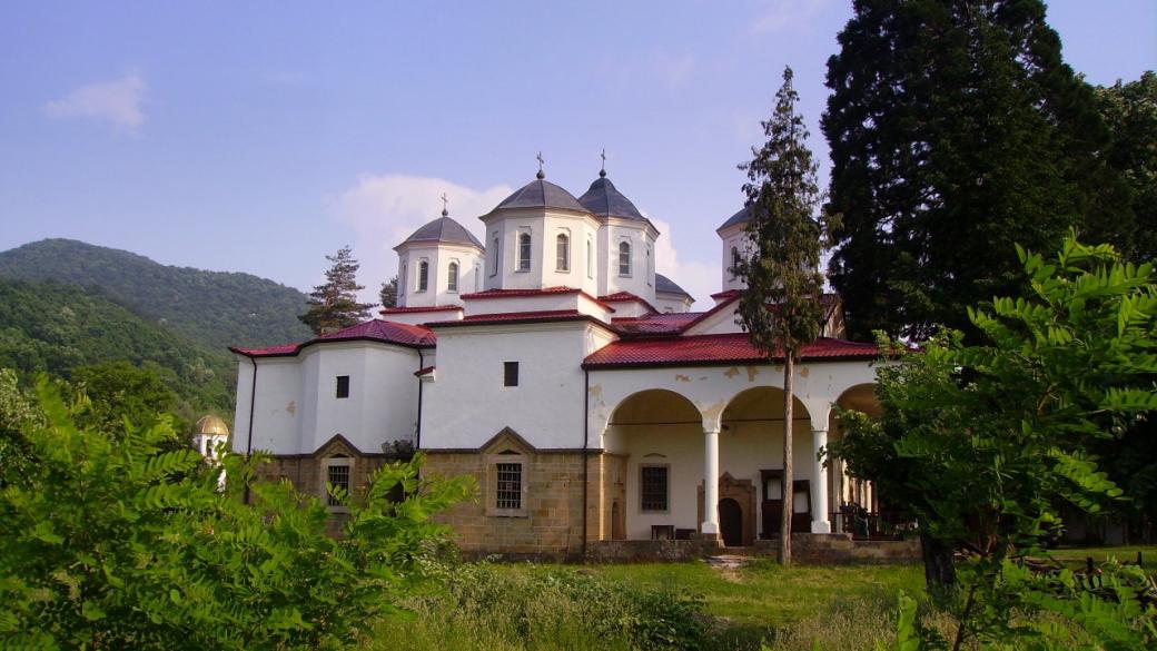 Над 44 хил. лв. събрани на благотворителна вечеря за Лопушански манастир