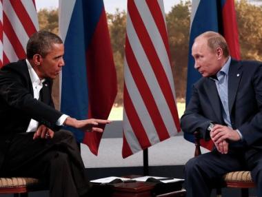 Двама души, два свята