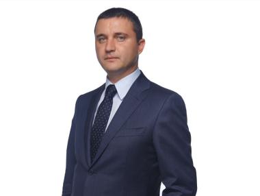 Данък „лично ползване“ само за имоти и коли