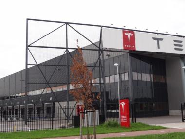 Първият европейски завод на Tesla отвори в Холандия