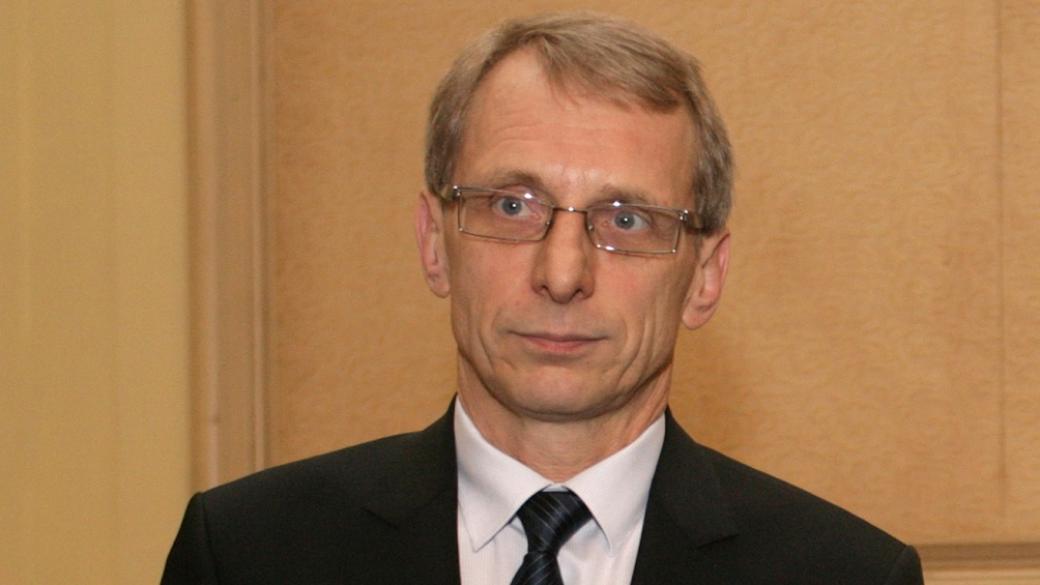 8% по-малко студенти тази година