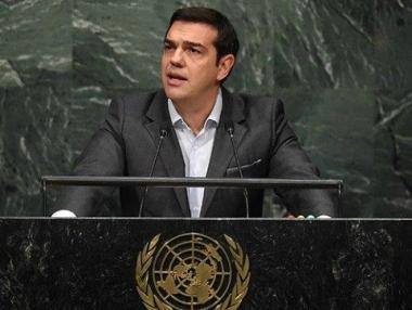 Гърция иска помощ за бежанците и облекчаване на дълга