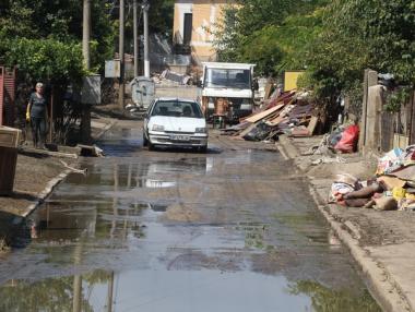 Държавни помощи при бедствие ще има само за бедните