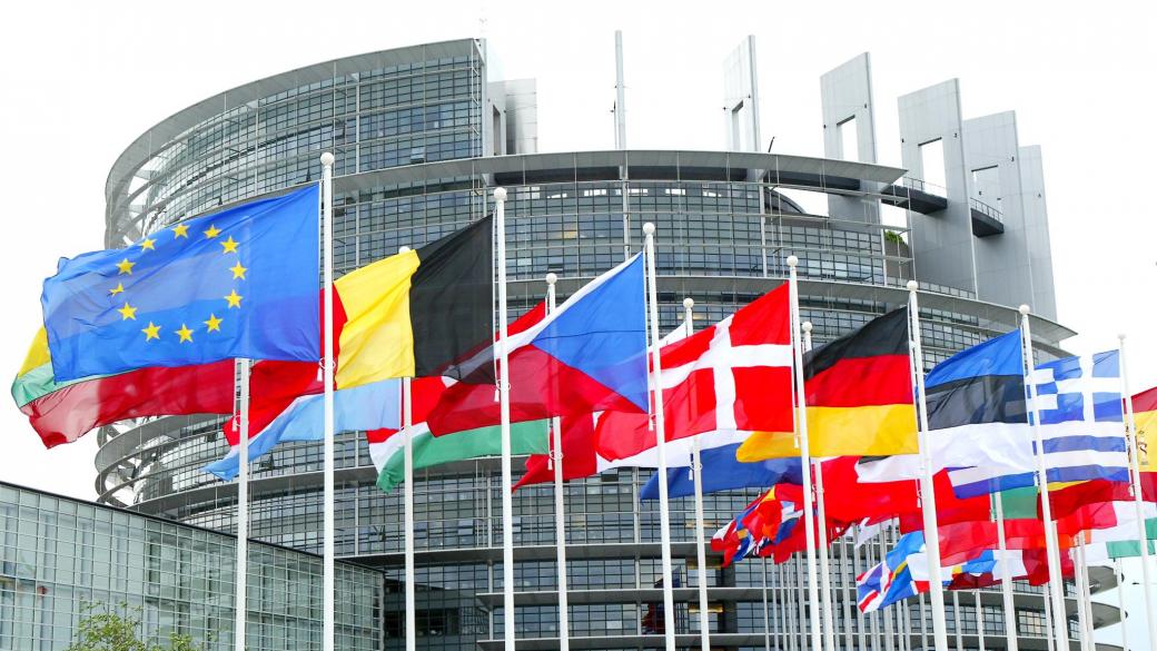 ЕС одобри още €35 млрд. в помощ на Гърция