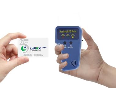 Само 4% от картите за достъп в България са защитени