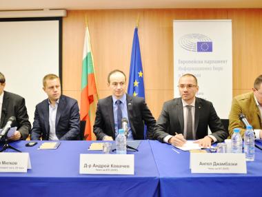 Турция е ключът към разрешаването на бежанската криза