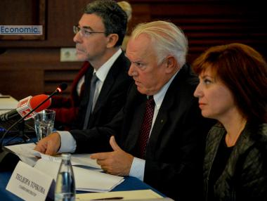 Честите изменения на законите продължават