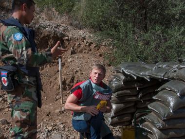 Агент 007 на специална мисия в Кипър