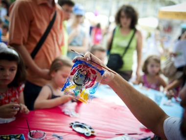 Родителите ще подават отново документи за детски добавки