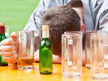 Москва иска да забрани продажбата на алкохол в петък