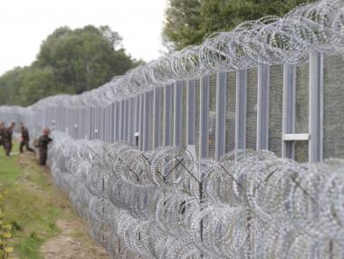 Унгария затвори границата си с Хърватия