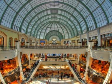 Apple открива огромни магазини в Дубай и Абу Даби