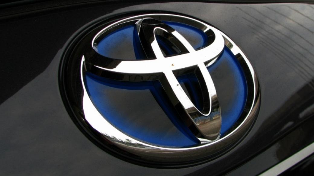 Toyota изтегля 6,5 млн. коли заради дефект в ел. прозорци