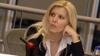 Бивша румънска министърка обвинена в корупция