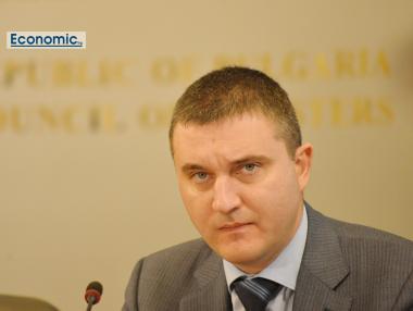 Необходими са 50 млн. лв. за коледните добавки