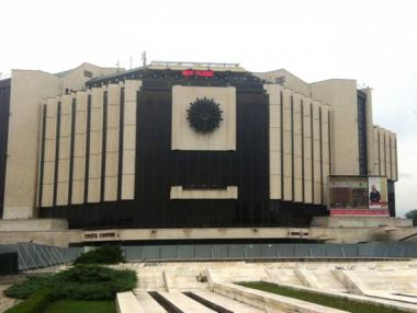 На балотажа заменят „Арена Армеец” със зала 1 на НДК