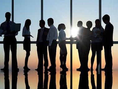 Безработицата намалява за шести пореден месец