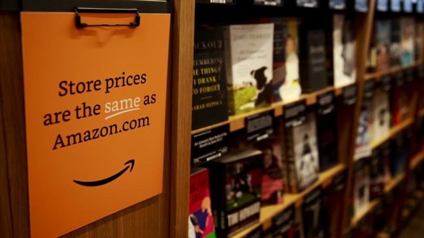 Amazon открива своята първа физическа книжарница