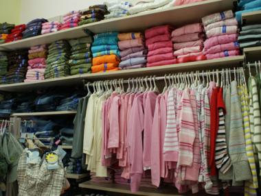 КЗП забрани продажбата на четири вида опасни детски облекла