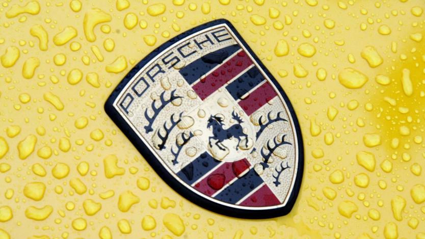 Спряха продажбите на Porsche Cayenne 2014-2015 г. в САЩ и Канада