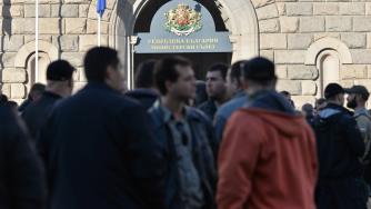 Правителството и синдикатите от МВР не се споразумяха