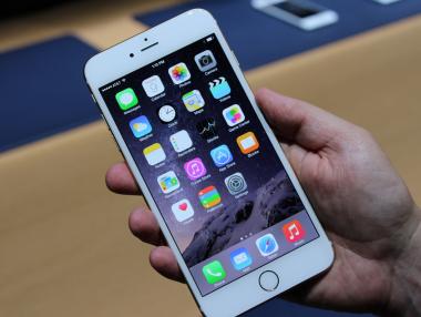 Китайци сменят 16 GB памет на iPhone със 128 GB