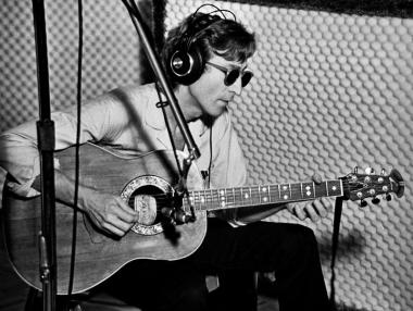 Китара на Джон Ленън бе продадена за $ 2,41 млн.