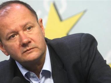 „Скоро правителството ще въведе и данък „цървули“