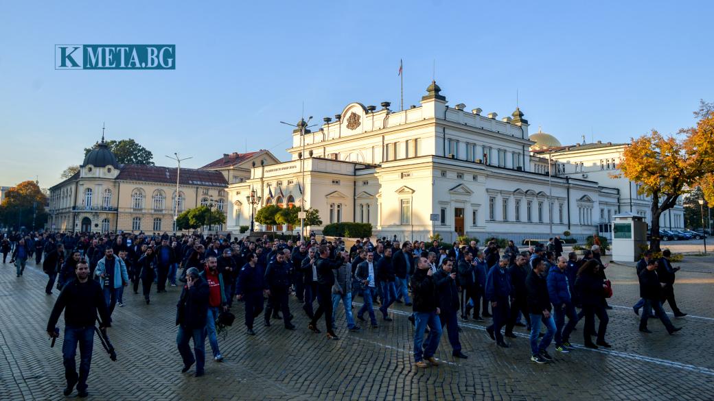 Полицаите ще протестират пред Парламента