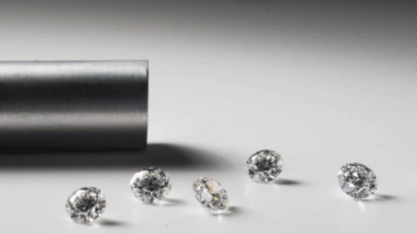 Компания добива диаманти в лаборатория за 2 седмици