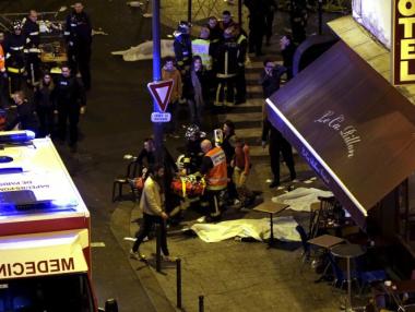 Терор в Париж, има над 150 жертви (обновена)