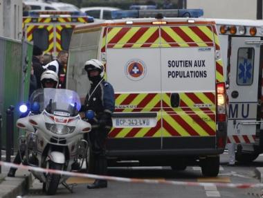 Разпознаха двама от парижките атентатори