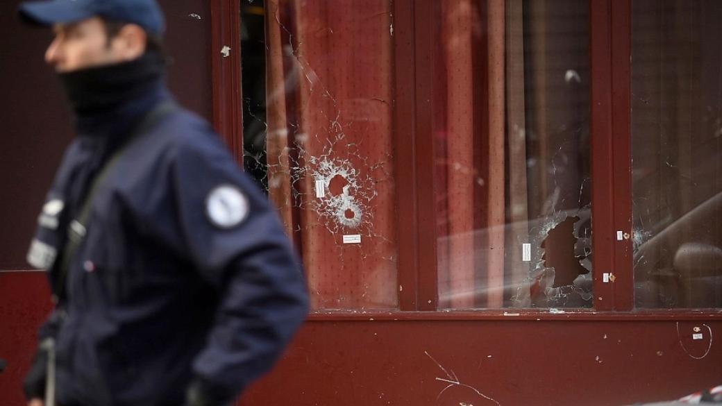 Франция и Белгия издирват осми участник в атентатите