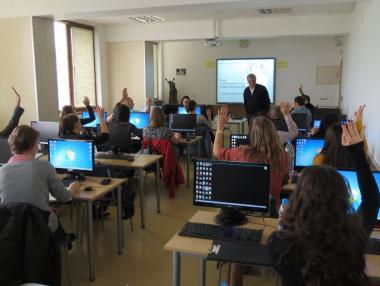 Засилен интерес към първата българска магистратура по бизнес софтуер