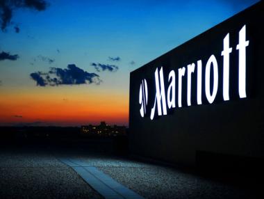 Marriot купува Starwood Hotels