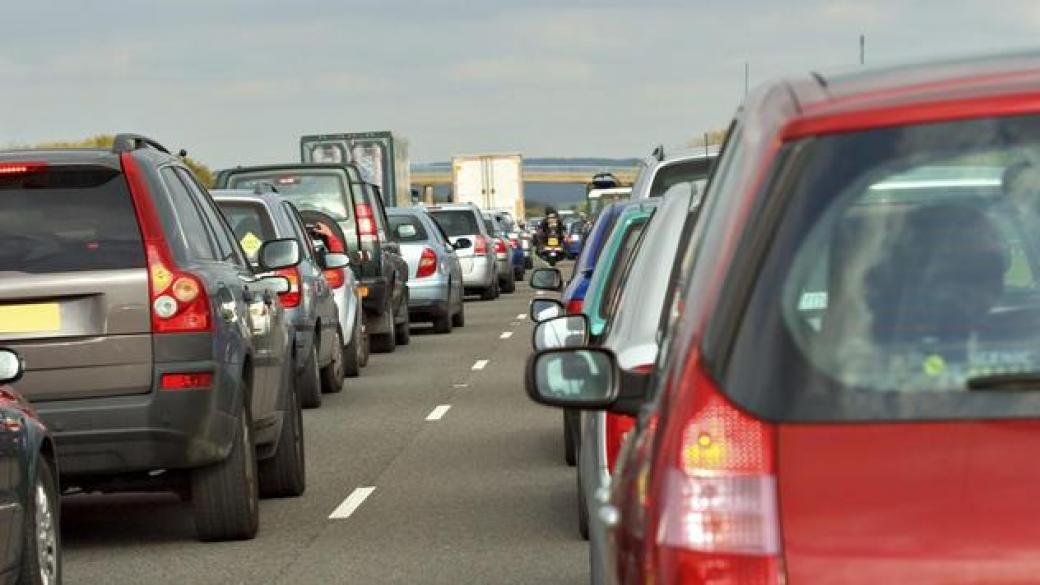 Пътна полиция спира регистрацията на нови коли заради липса на табели