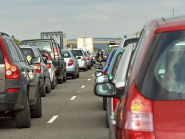 Пътна полиция спира регистрацията на нови коли заради липса на табели