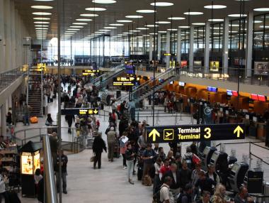 Евакуираха летището в Копенхаген (обновена)